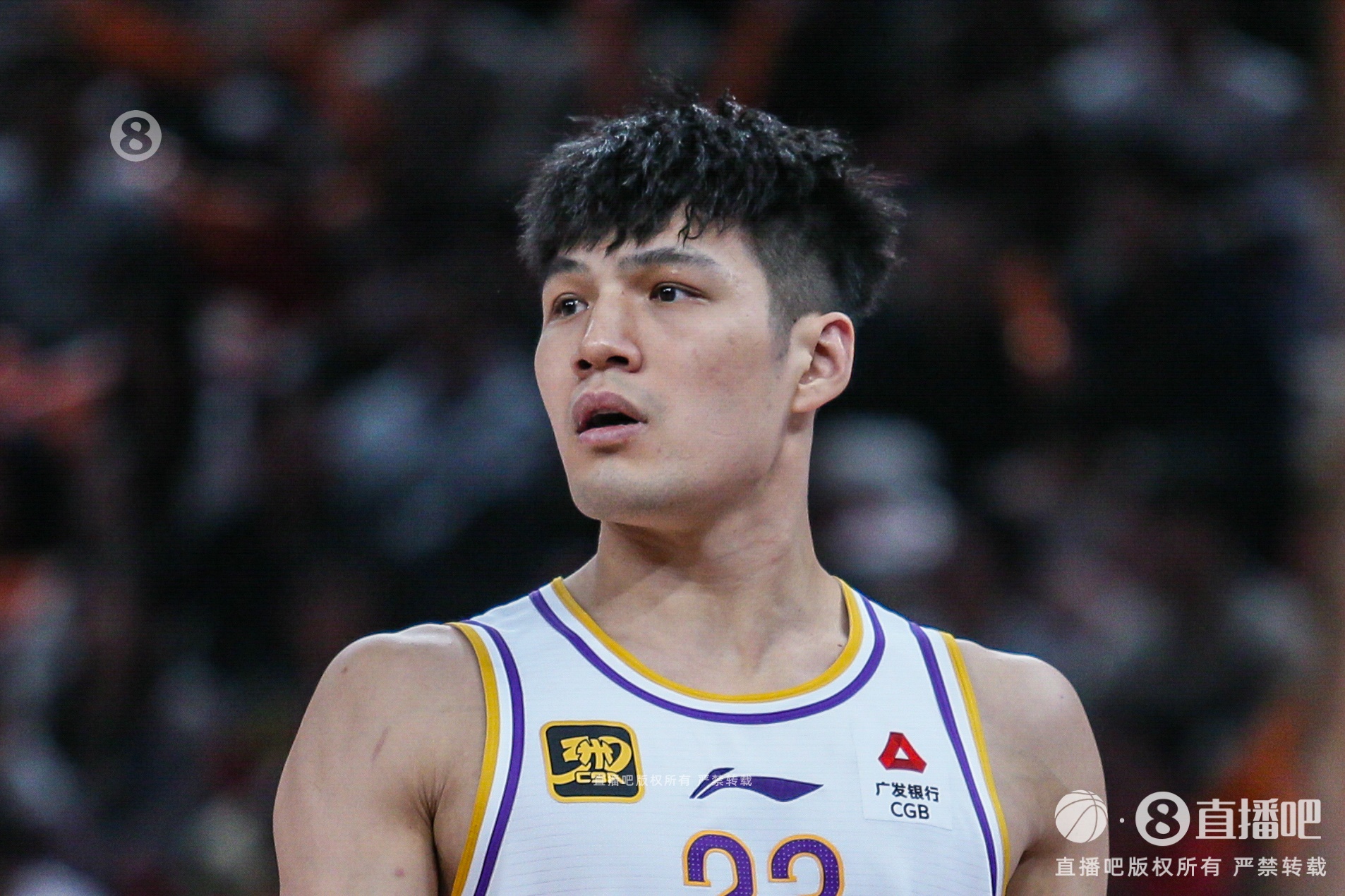 媒体人：陈国豪不可能当5号位用 但当个换5号位的筹码还是可以的