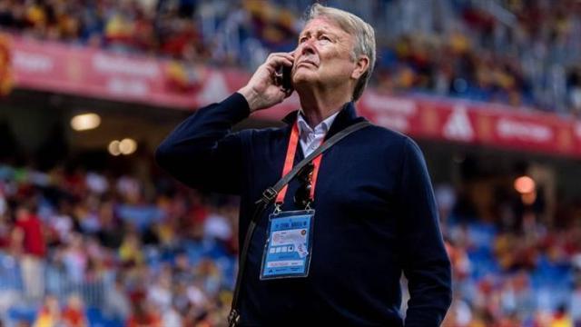 APP下载-两次退休又两次复出 北欧足球教父挂帅冰岛