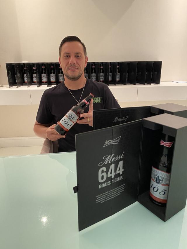 模拟器-我也创纪录！收21瓶破门啤酒 迭戈·阿尔维斯谢梅西